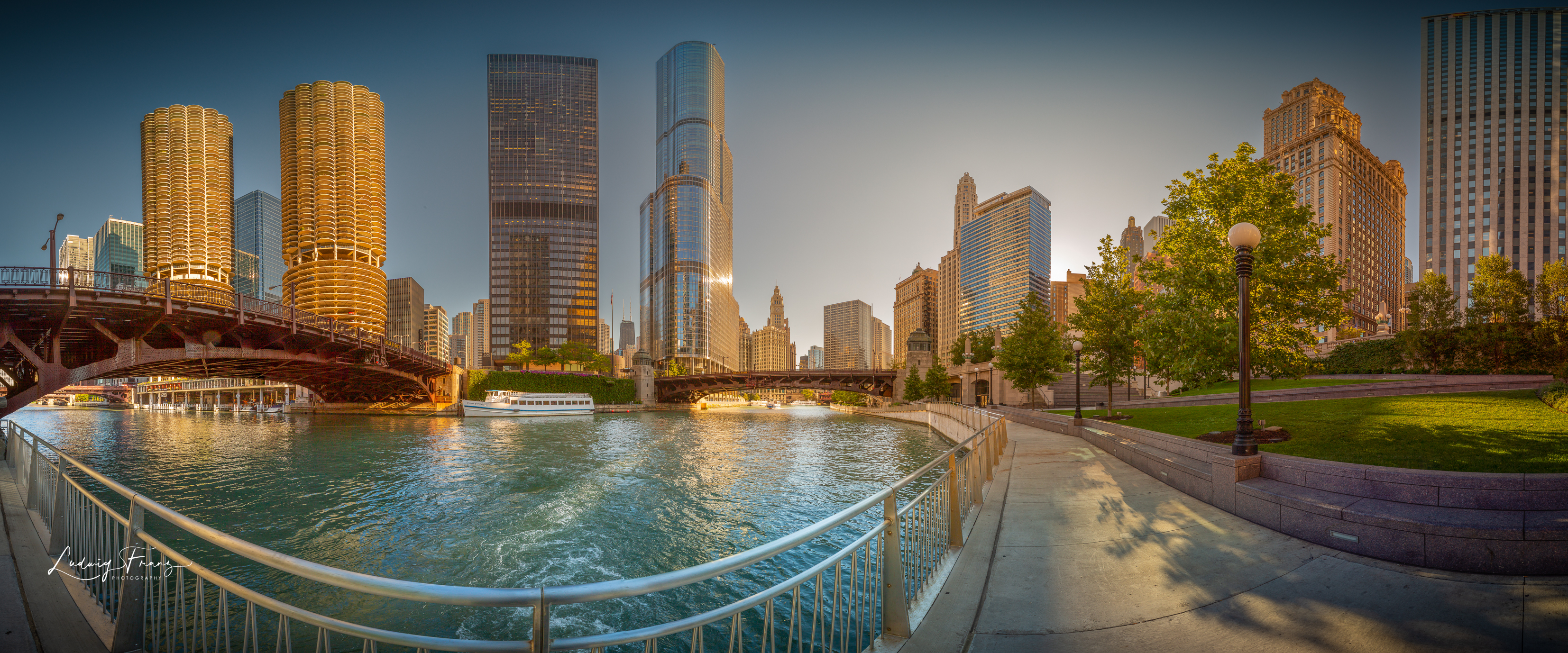 Riverwalk Panorama © L.Franz 2012