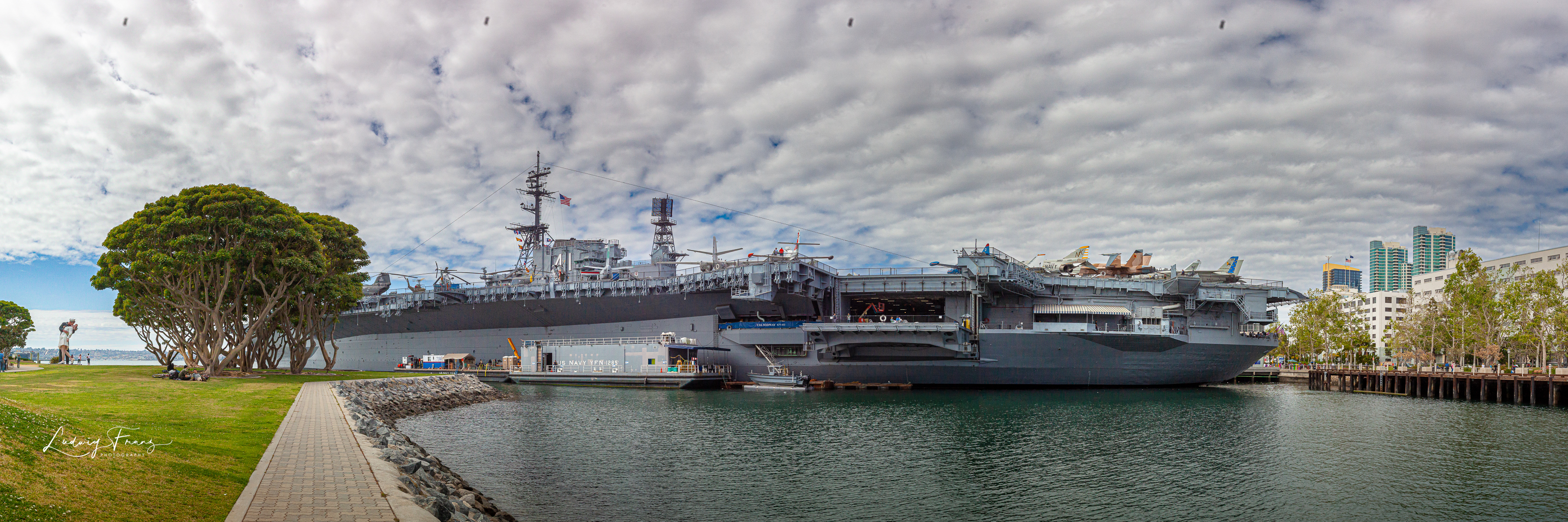 USS Midway Panorama 01 © L.Franz 2010